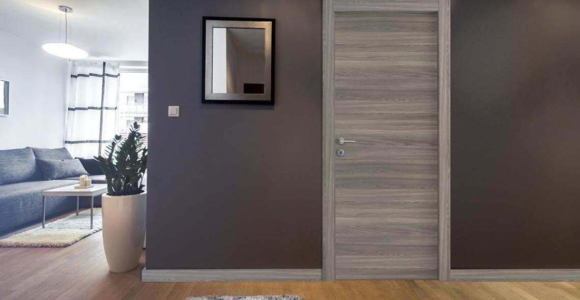 http://www.showroommengoli.it/sites/showroommengoli.it/files/styles/image_1140x590/public/porta_interna_in_laminato_grigia.jpg?itok=rmC6t6eT
